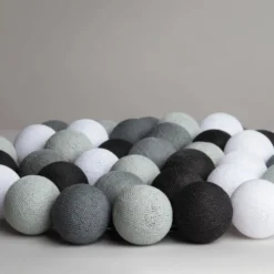 Iris Lights Graphic Grey lyskæde, 20 kugler