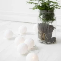 Iris Lights Pure White lyskæde, 20 kugler