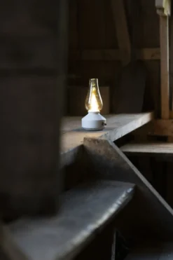 Konstsmide genopladelig "olie"lampe, hvid