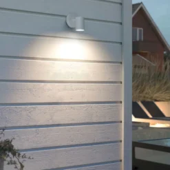 Konstsmide Modena Down udendørs væglampe, hvid