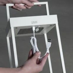Konstsmide Portofino genopladelig & solcelle bordlampe, hvid