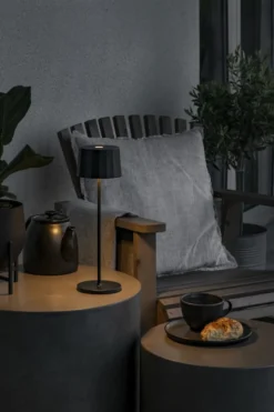 Konstsmide Positano genopladelig udendørs bordlampe, sort