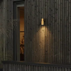 Konstsmide Temi udendørs væglampe, ned