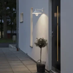 Konstsmide Vega udendørs væglampe, hvid