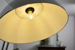 Ledvance Ultra Efficient E27 standardpære, 3000K, 2,2W