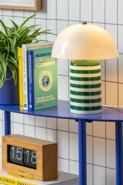 Leitmotiv Rayado Retro bordlampe, stribet grøn