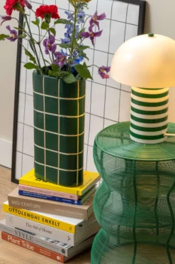 Leitmotiv Rayado Retro bordlampe, stribet grøn