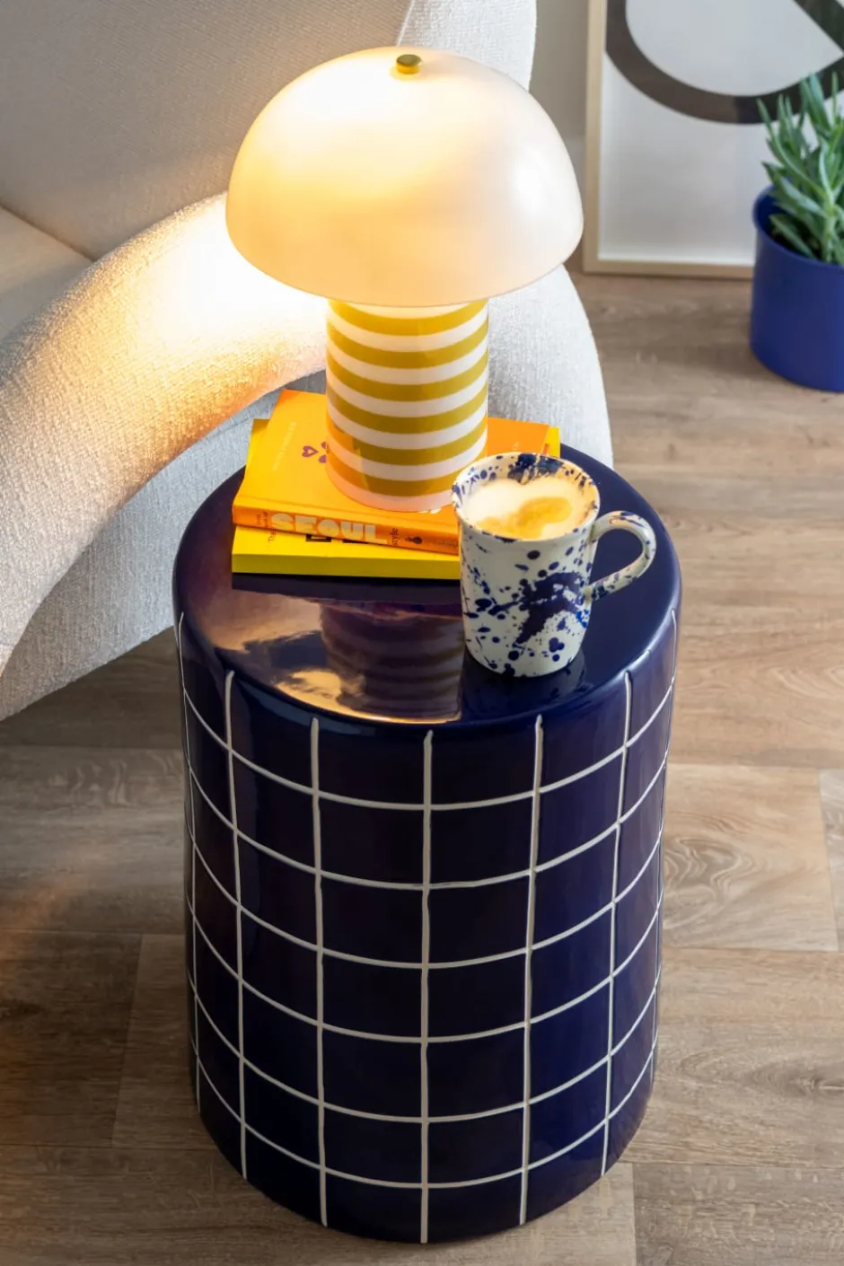 Leitmotiv Rayado Retro bordlampe, stribet gul