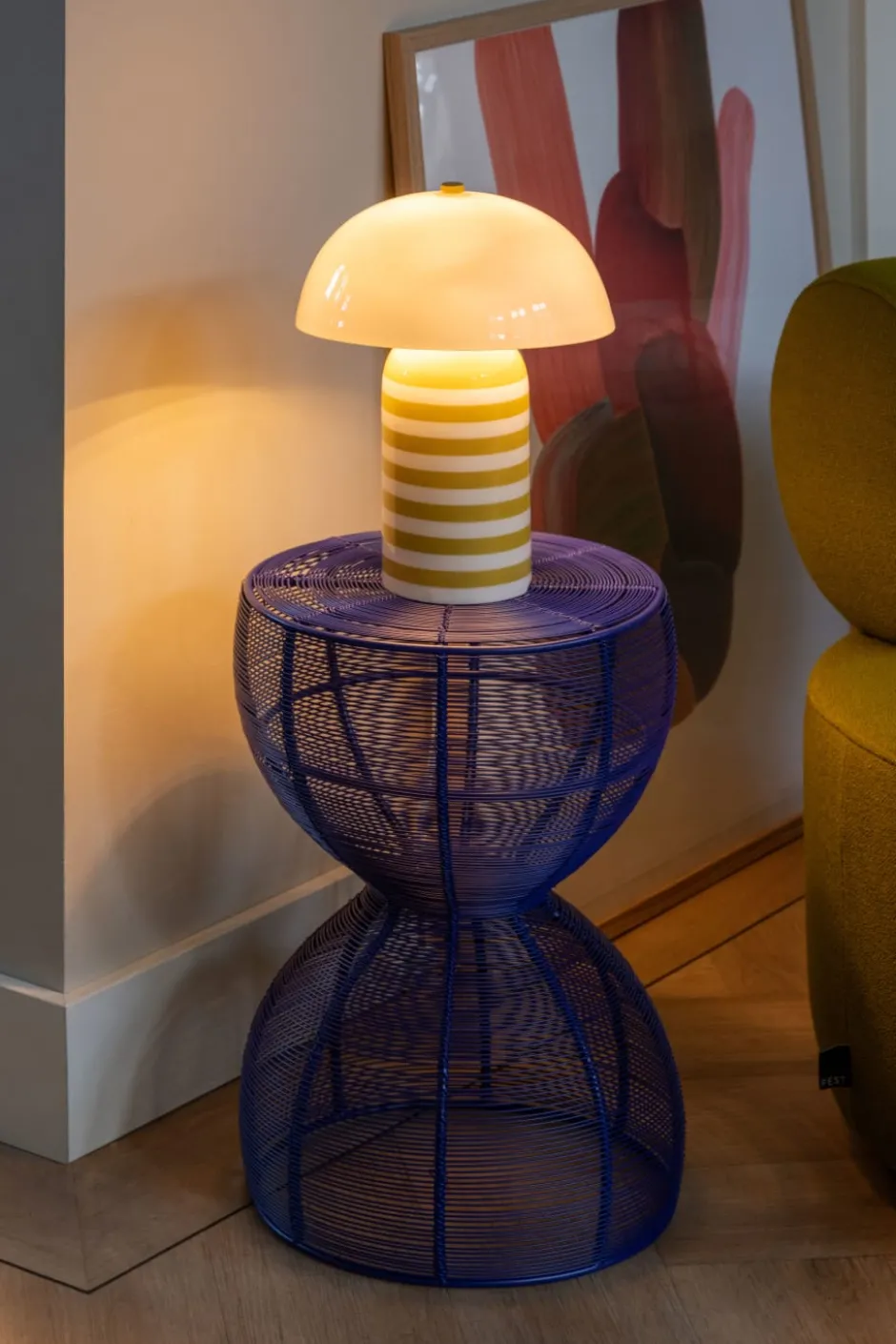 Leitmotiv Rayado Retro bordlampe, stribet gul