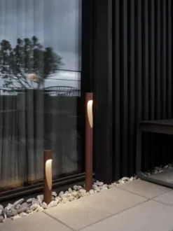 Louis Poulsen Flindt Garden havelampe, 3000K, base, corten, lav