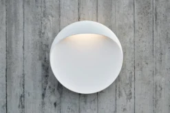 Louis Poulsen Flindt udendørs væglampe, 3000K, hvid, Ø20 cm