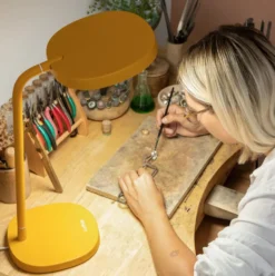 Lumie Task lysterapilampe, gul