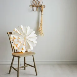 Markslöjd Marigold julestjerne med lys, 60 cm, hvid