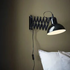 Markslöjd Riggs væglampe, sort