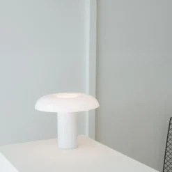 Matias Møllenbach bordlampe, opal hvid