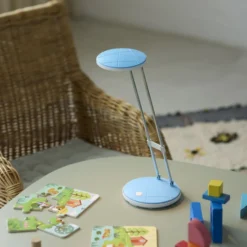 Nielsen Light A5 skrivebordslampe, lyseblå