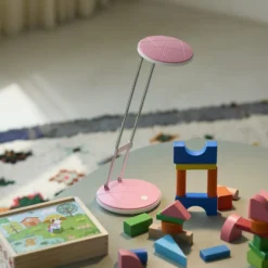 Nielsen Light A5 skrivebordslampe, rosa