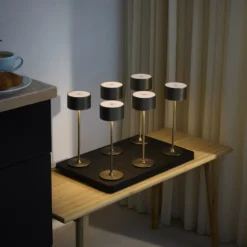 Nielsen Light ladestation til Bistro genopladelige bordlamper, til 6 lamper, sort