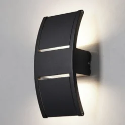 Nielsen Light Lærk udendørs væglampe, sort