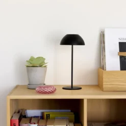 Nielsen Light Luna genopladelig bordlampe, sort