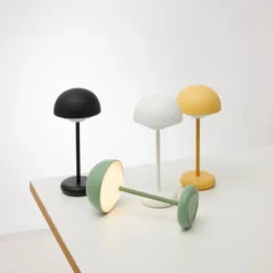 Nielsen Light Toscana genopladelig bordlampe, grøn
