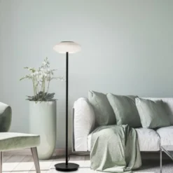 Paul Neuhaus Q-Etienne gulvlampe, sort