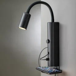 SG Tube væglampe med USB, 2700K, sort