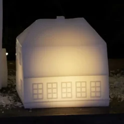 Sirius hus med lys, H11.5 cm