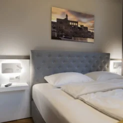SLV Somnila USB væglampe, hvid, venstre
