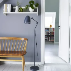 Superliving Dynamo gulvlampe, gråsort