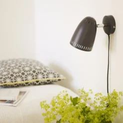 Superliving Dynamo væglampe, kort, sort