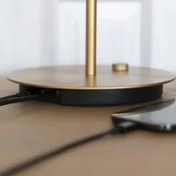 Umage Asteria bordlampe med USB, grå