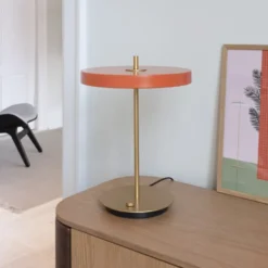 Umage Asteria bordlampe med USB, orange