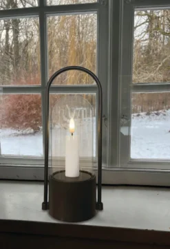 Veli Line lanterne med LED kronelys