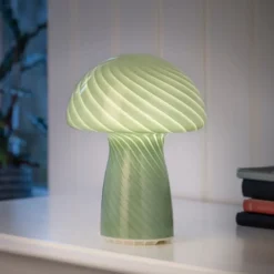 Veli Line Mushroom genopladelig bordlampe, grøn