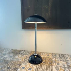 Veli Line Suave genopladelig bordlampe, sort