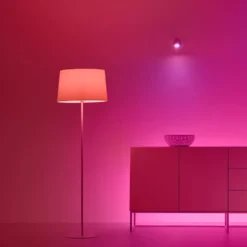 Wiz E27 standardpære med fjernbetjening, 2200K-6500K, 8W, 2-pak